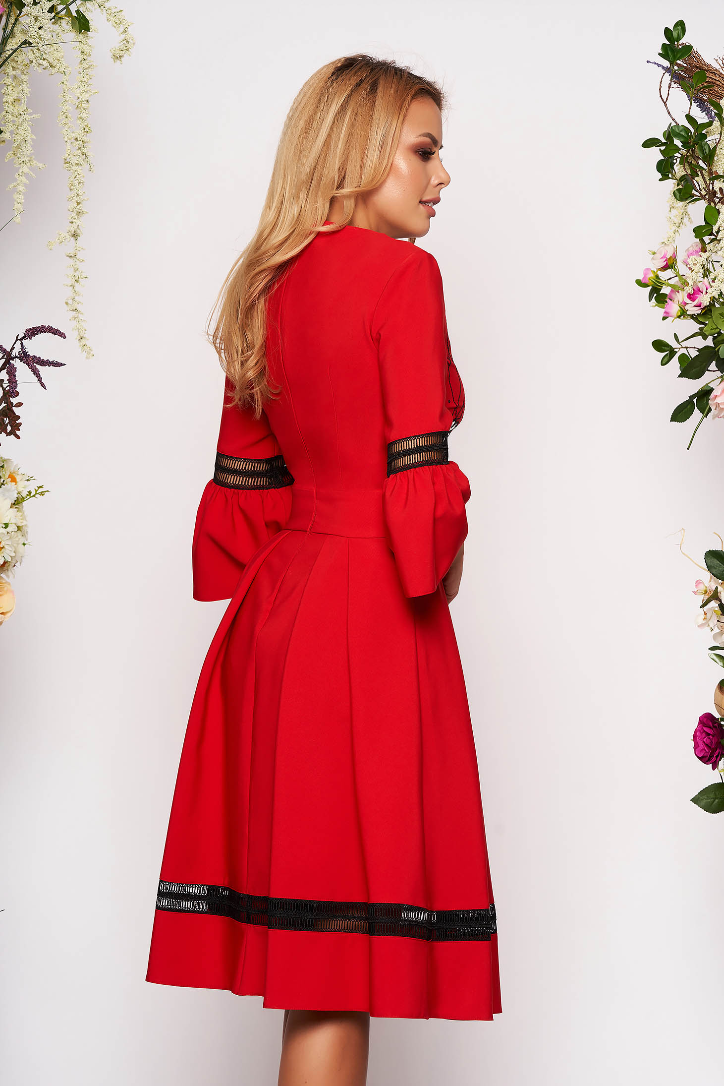 Red dress elegant midi cloche with bell sleeve with 3/4 sleeves with rounded cleavage 2 - StarShinerS.com