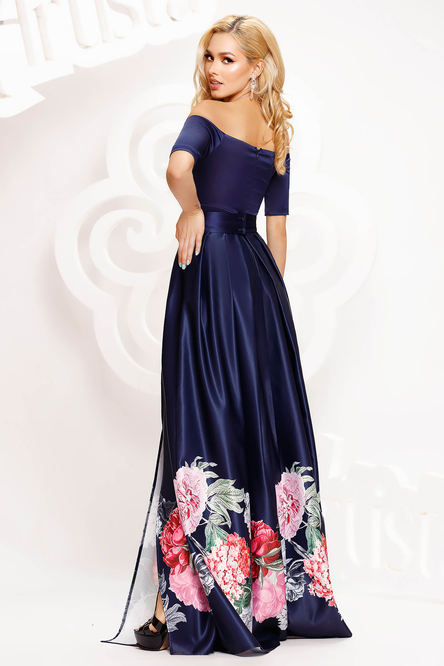 Long navy blue taffeta dress with bare shoulders and floral print - Artista 2 - StarShinerS.com