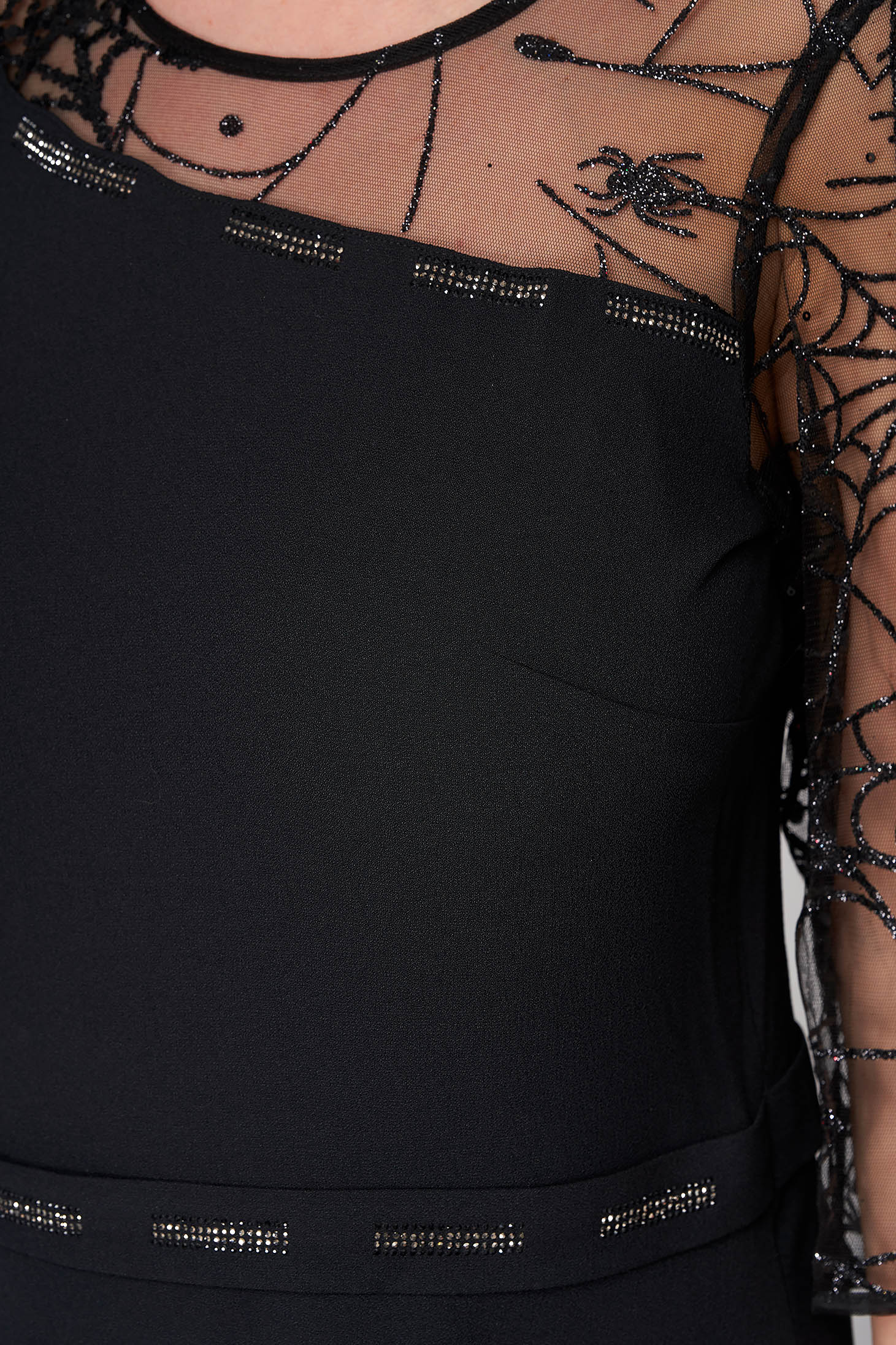 Fekete elegáns midi harang ruha vékony szövetből csipke díszítéssel 4 - StarShinerS.hu