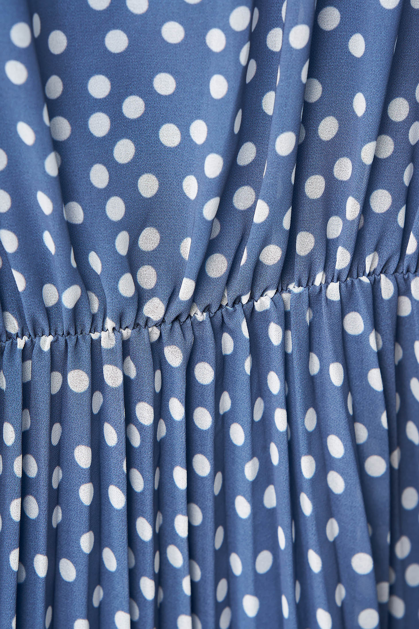 Kék hétköznapi pöttyös ruha muszlinból harang alakú gumirozott derékrésszel 4 - StarShinerS.hu