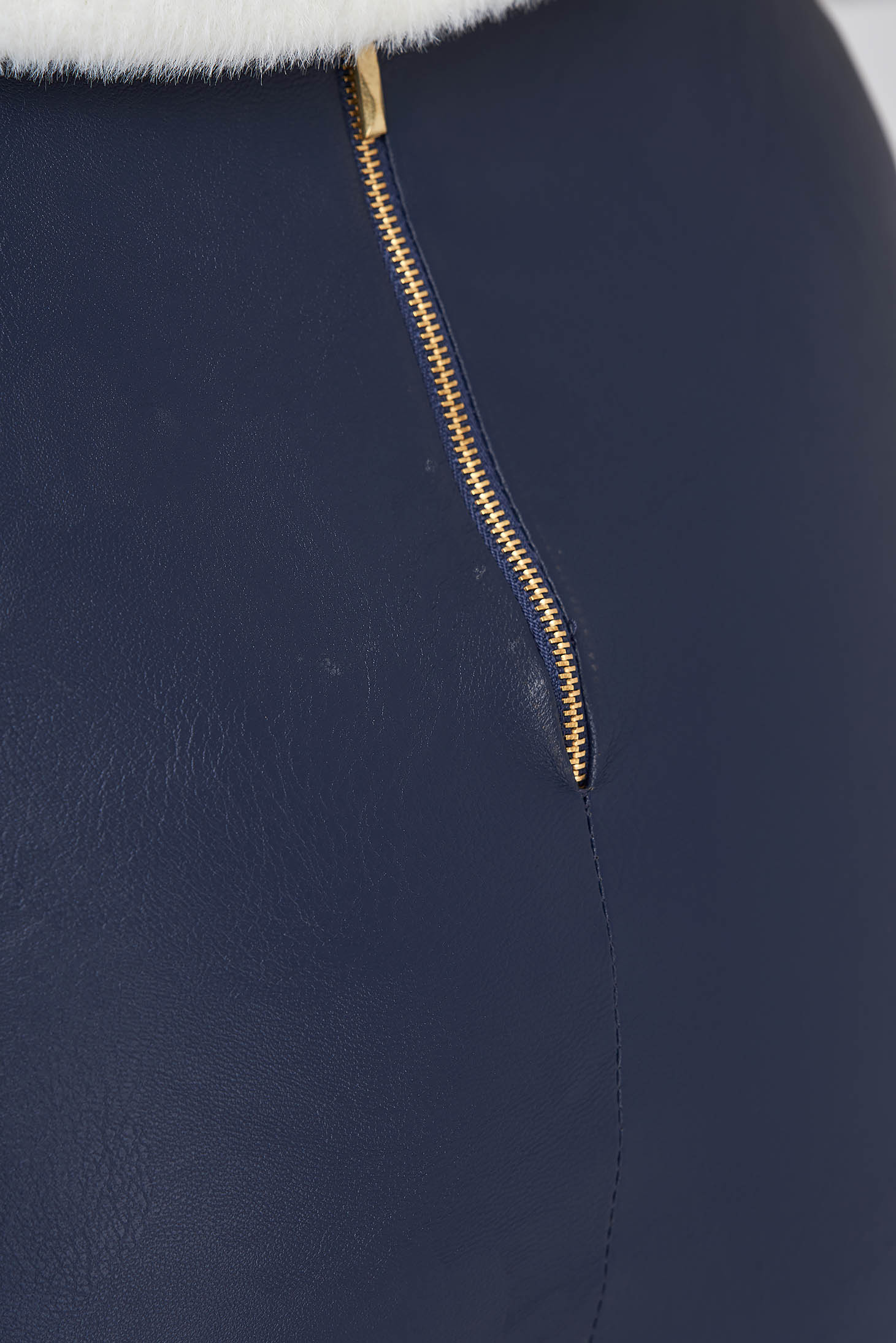 Fusta din piele ecologica bleumarin tip creion cu talie inalta - StarShinerS 7 - StarShinerS.ro