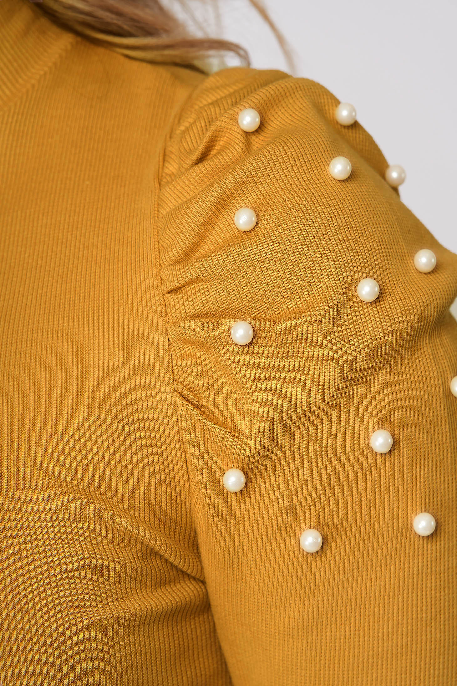 Mustársárga rövid pamutból készült szűk szabású magas nyakú női blúz csíkozott anyag 4 - StarShinerS.hu