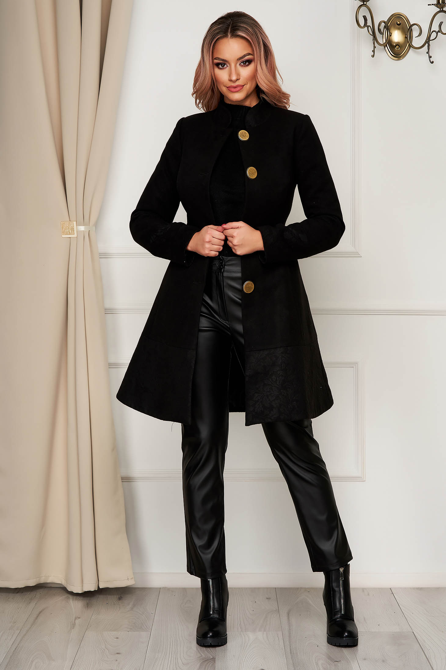 Kabát elegáns fekete szövetből harang zsebes béléssel 6 - StarShinerS.hu