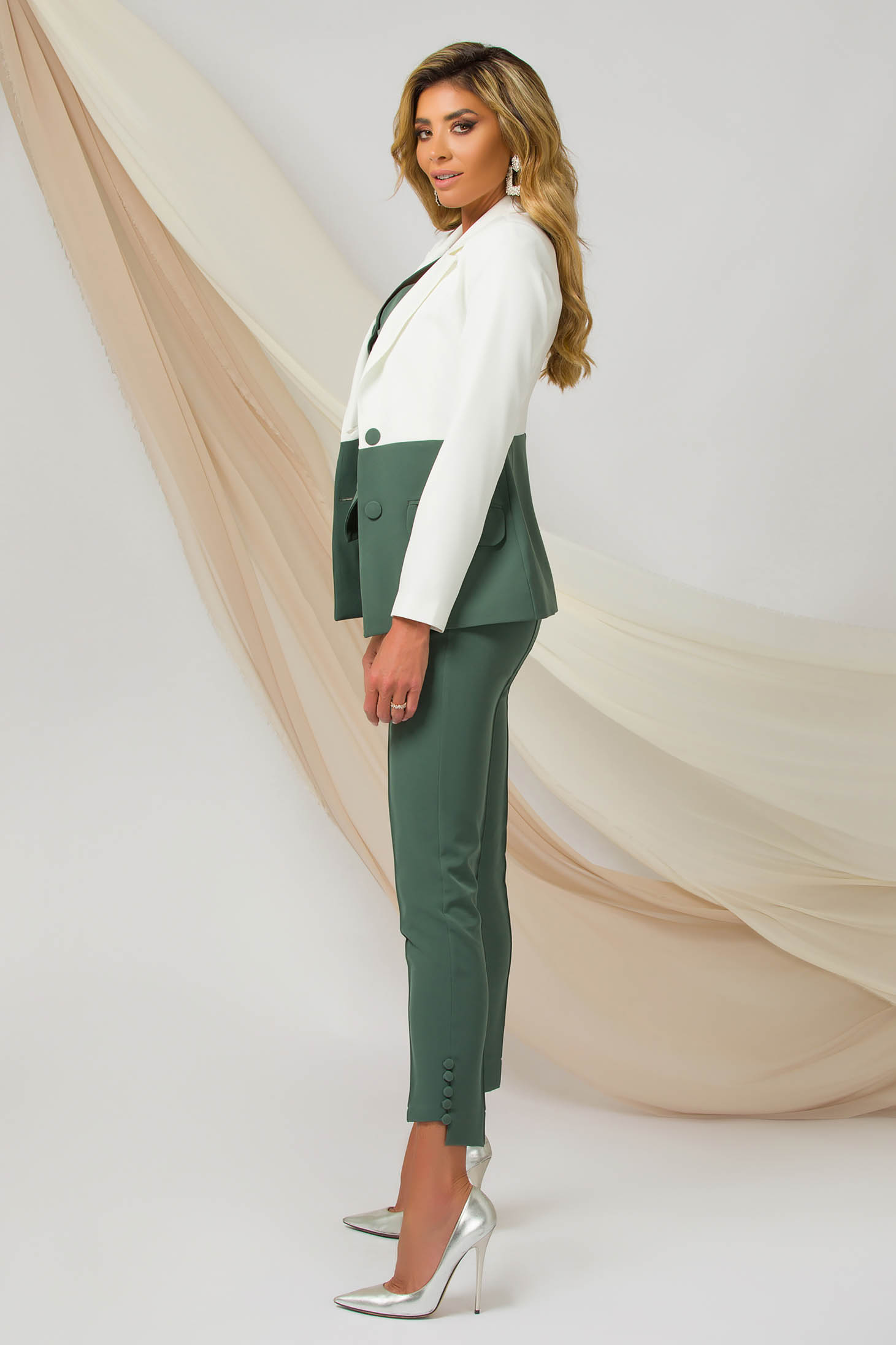 Green fabric jacket with a fitted cut and padded shoulders - PrettyGirl 3 - StarShinerS.com