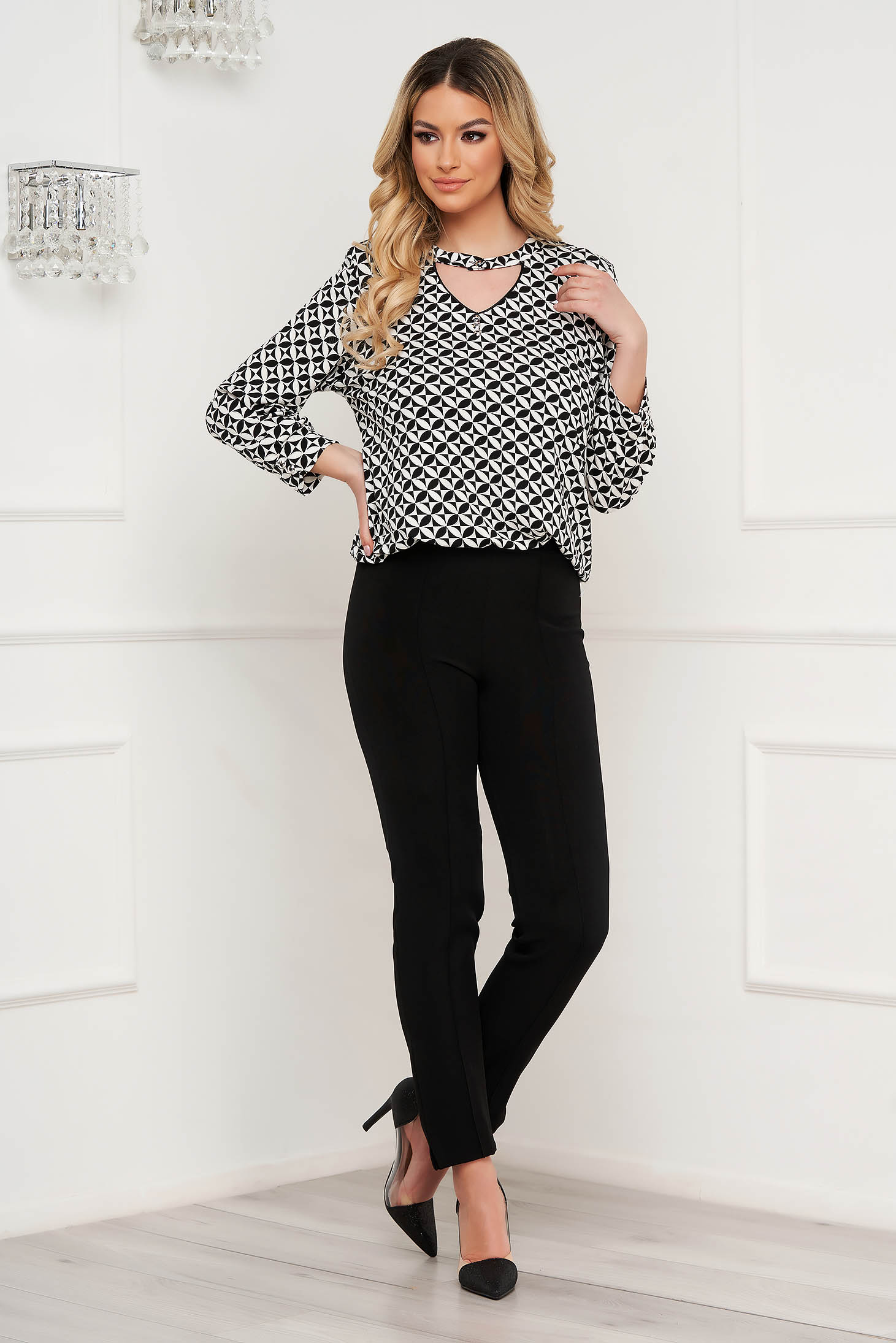 Women`s blouse loose fit with padded shoulders with button accessories 3 - StarShinerS.com