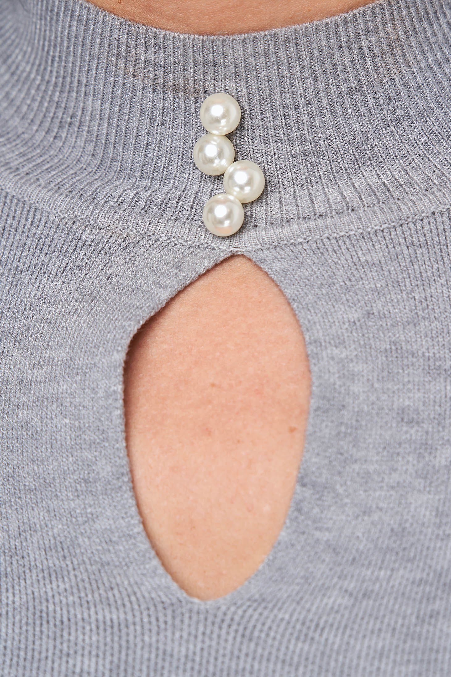 Bluza dama din tricot fin gri cu decupaje in material si perle - SunShine 5 - StarShinerS.ro