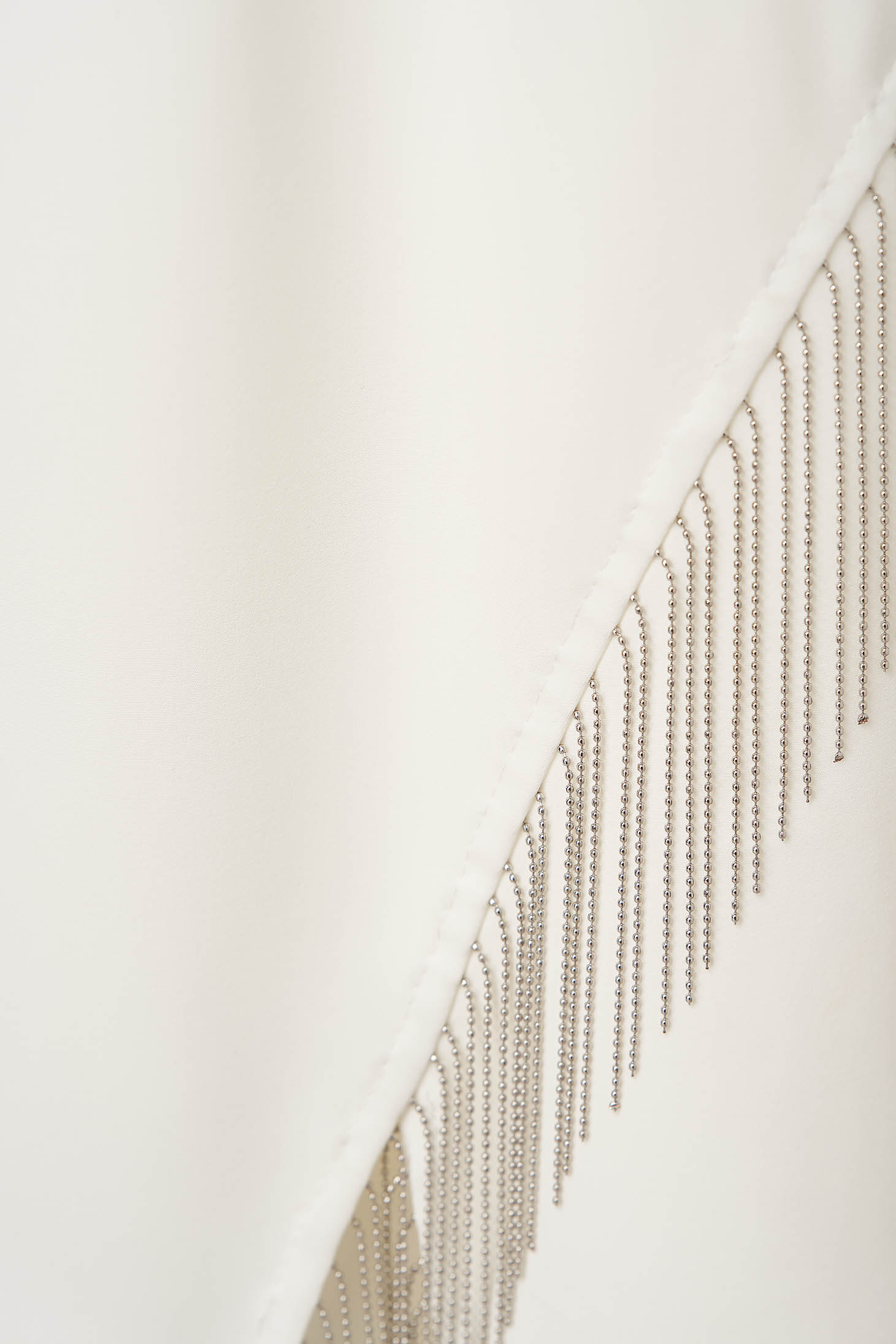 Rochie din stofa elastica ivoire scurta tip creion cu franjuri metalici - StarShinerS 5 - StarShinerS.ro