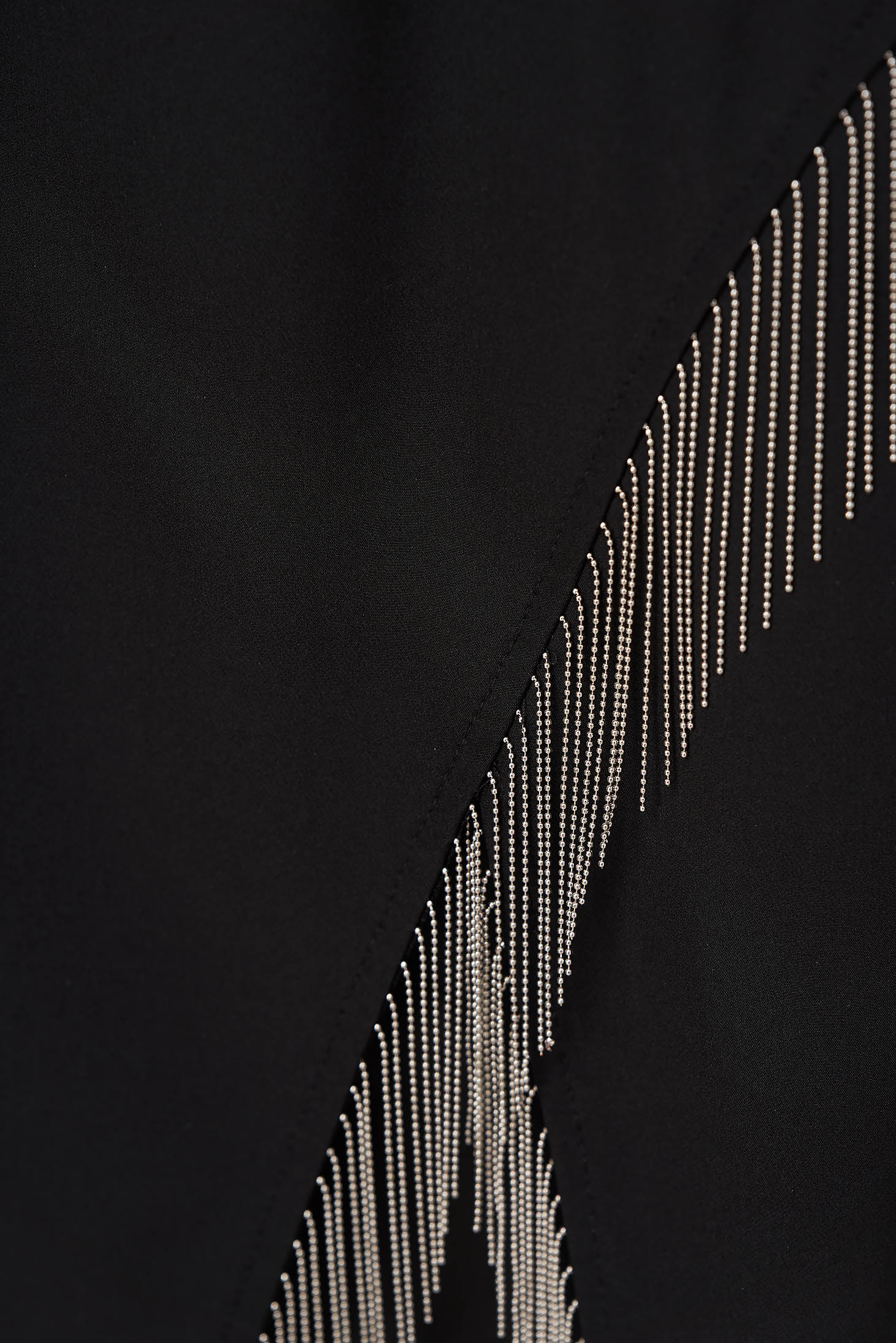 Fekete StarShinerS elegáns rövid rojtokkal díszített ceruza ruha rugalmas szövetből 5 - StarShinerS.hu
