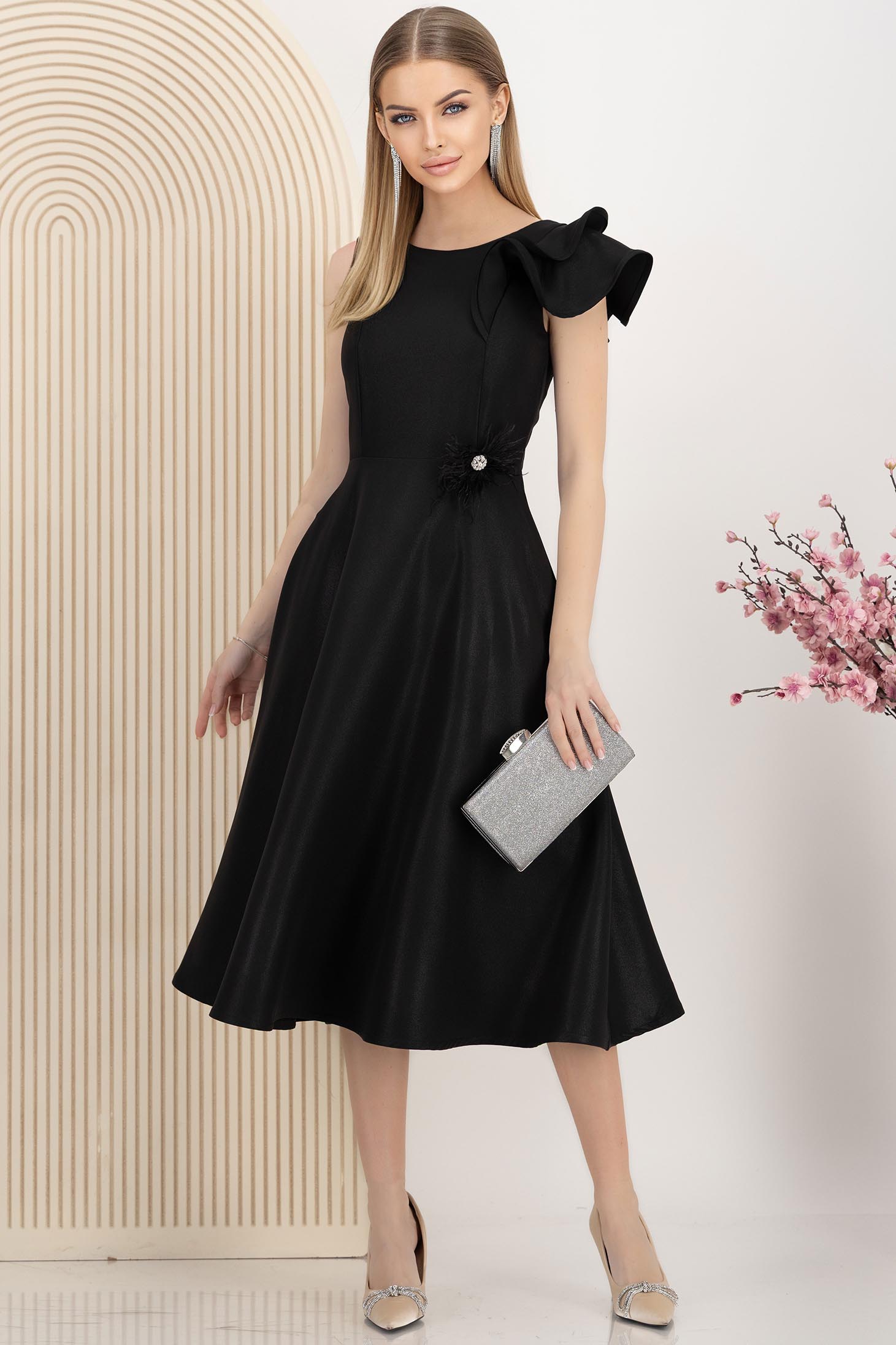 StarShinerS.ro Rochie din stofa cu sclipici neagra midi in clos cu volanas pe umar - StarShinerS