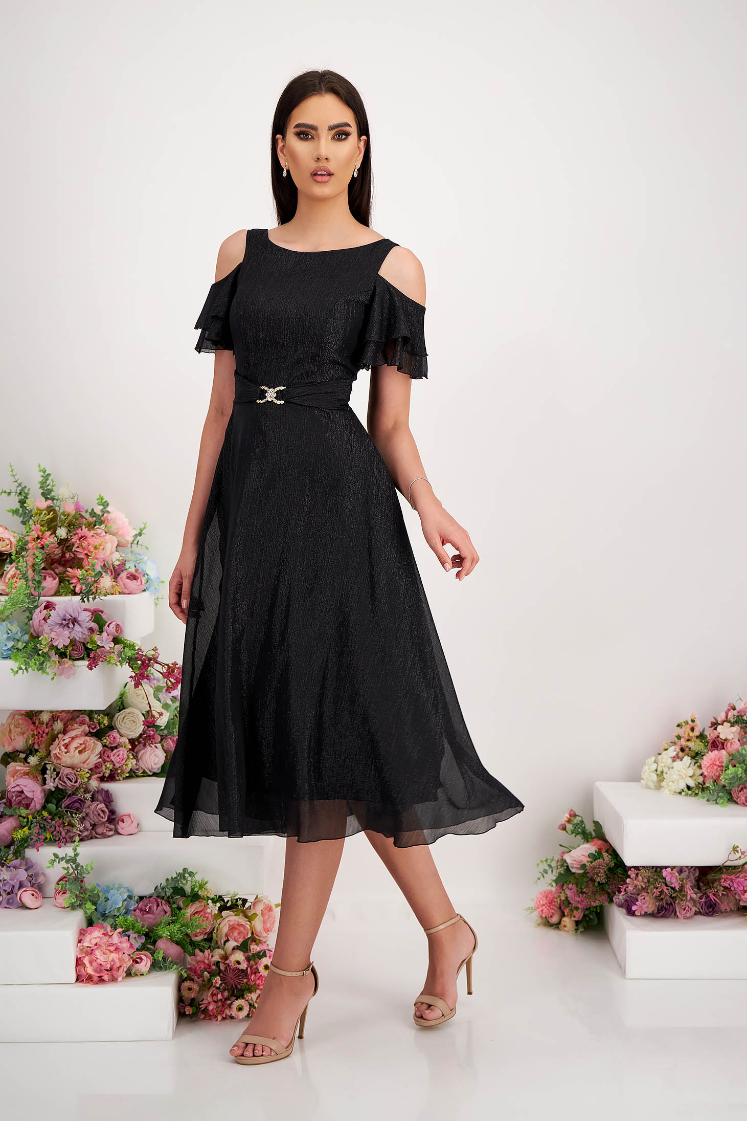 Fekete muszlin midi harang ruha csillogó díszítésekkel - StarShinerS 3 - StarShinerS.hu