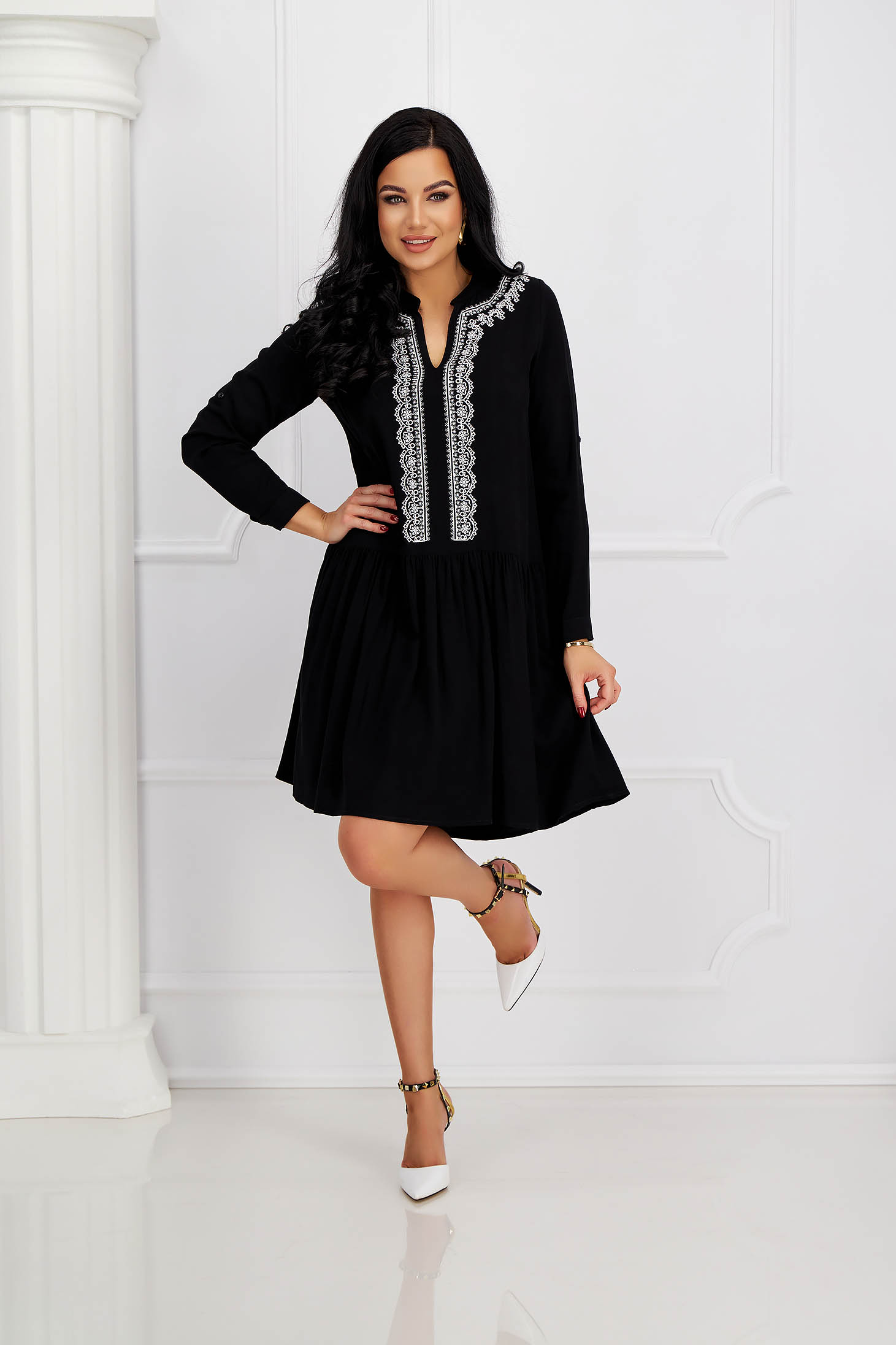 Black cotton dress with loose fit and floral embroidery - SunShine 4 - StarShinerS.com