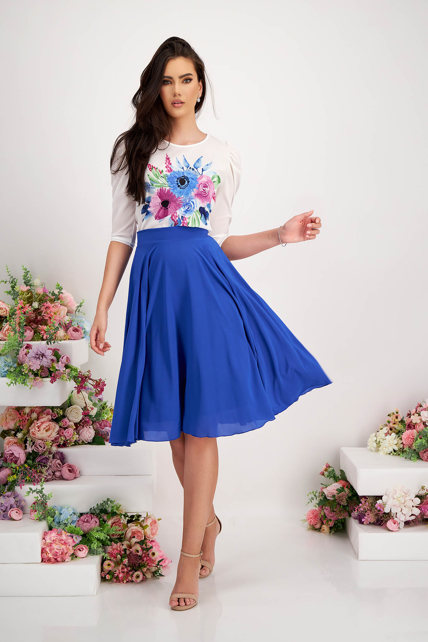 Bluza dama din voal usor elastic albastra cu un croi mulat si imprimeu floral digital - StarShinerS 6 - StarShinerS.ro