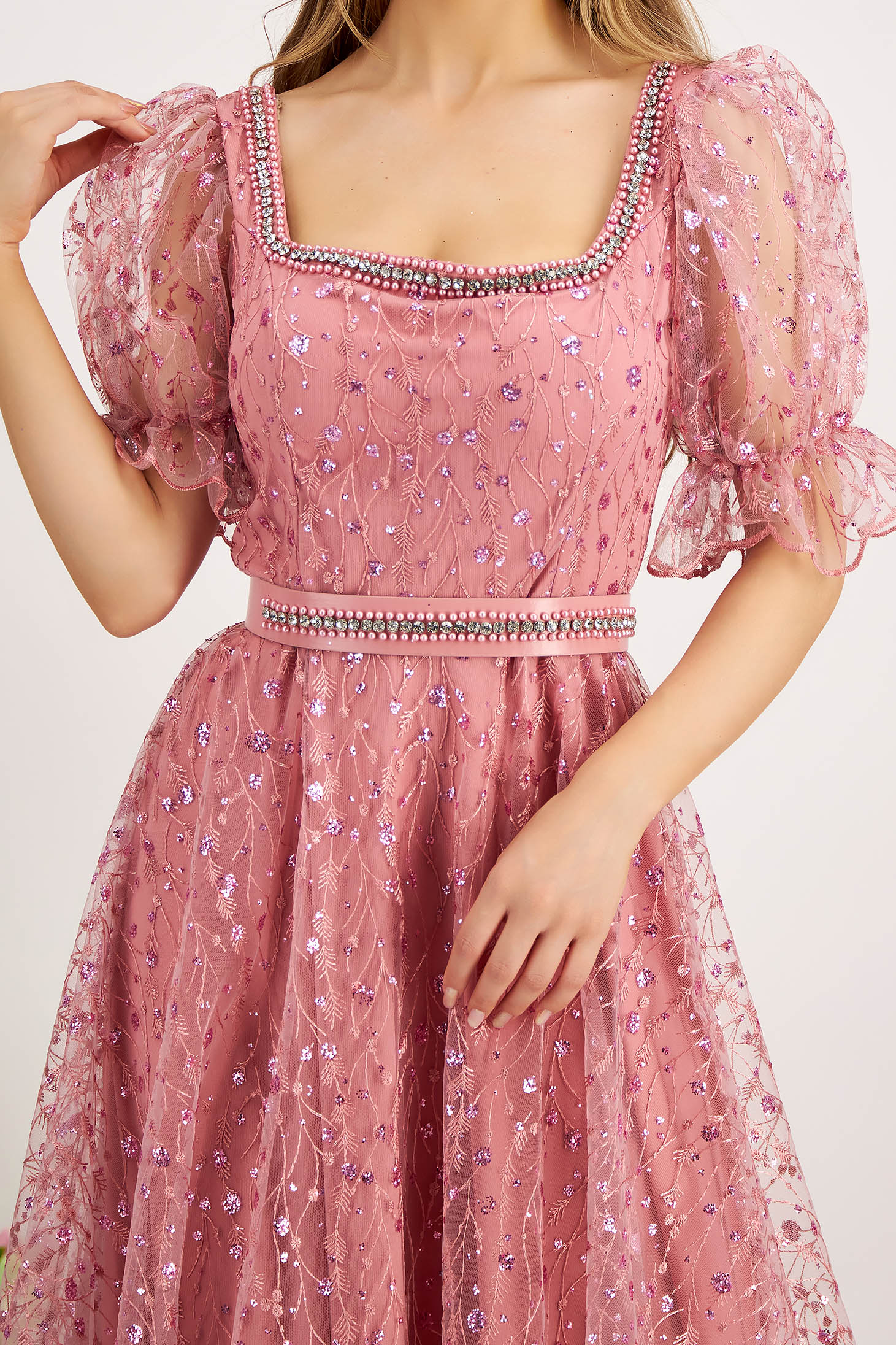 Pink midi harang ruha tüllből hímzett és csillámos díszítéssel öv típusú kiegészítővel 6 - StarShinerS.hu