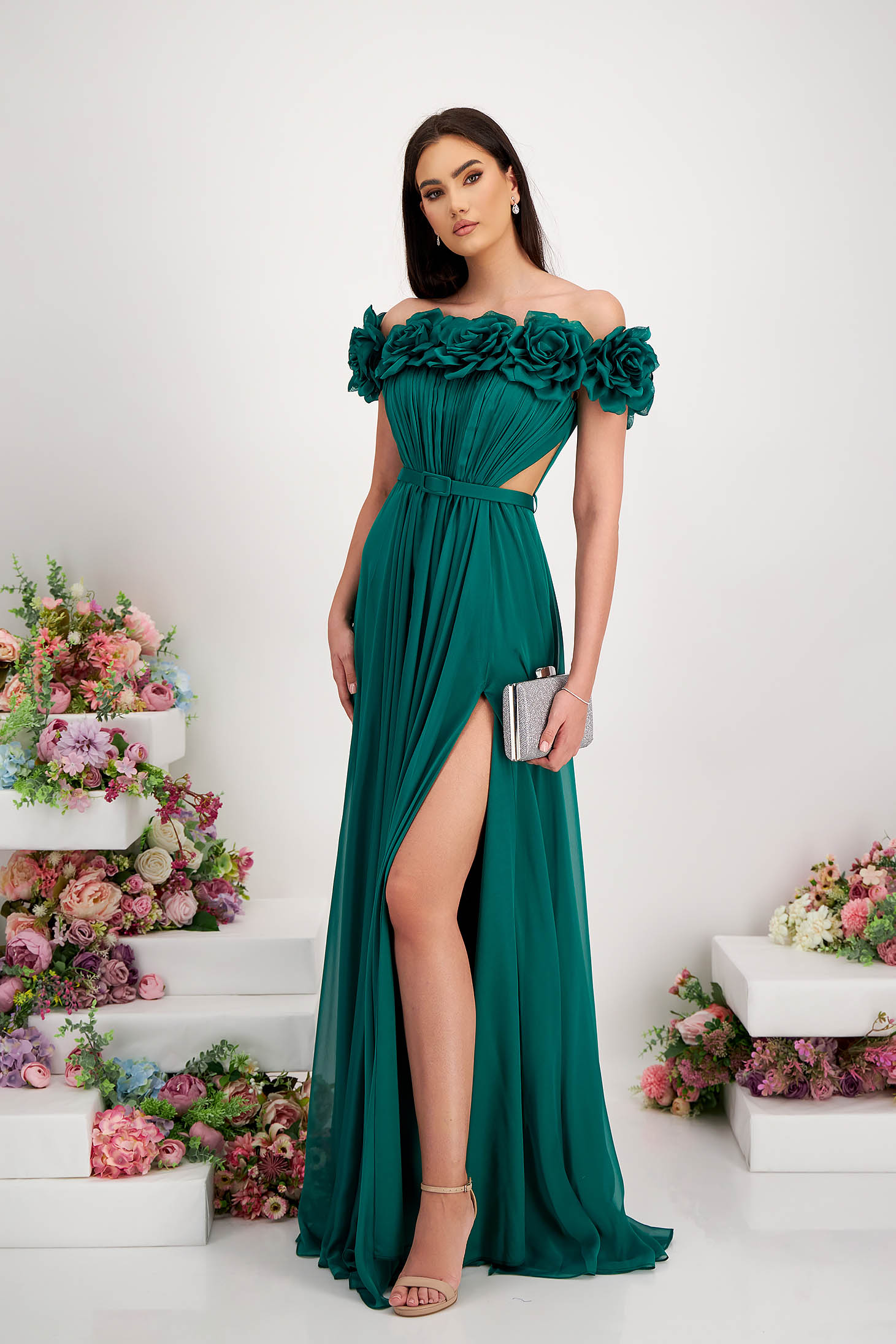 Rochie din voal verde lunga in clos cu flori 3D si umeri goi 6 - StarShinerS.ro